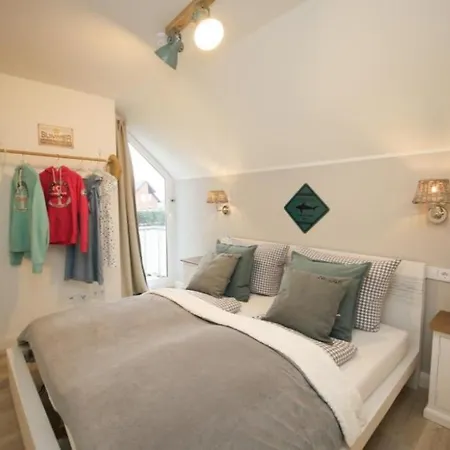 West Coast Apartment