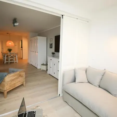 West Coast Apartment