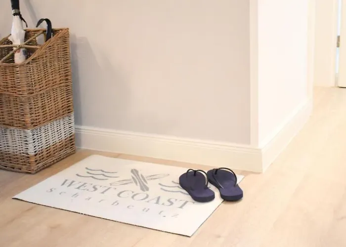 アパート West Coast シャルボイツ