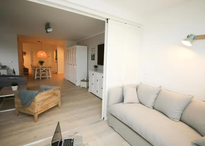 West Coast アパート